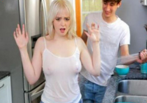 Được hôm nghỉ ở nhà mây mưa cùng chị kế nóng bỏng