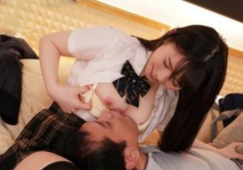 Em gái mới lớn cực phẩm muốn trải nghiệm làm tình