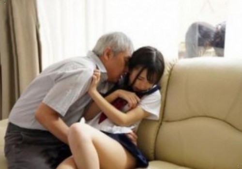 Em nữ sinh cực phẩm mới lớn bị cưỡng hiếp tàn khốc