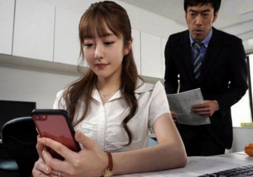 Gái teen đã có chồng vẫn cực kỳ lẳng lơ với trai lạ