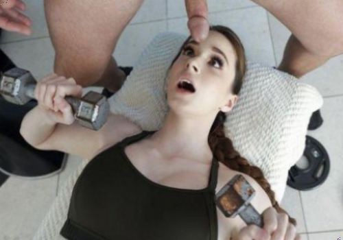 Nàng teen xinh đẹp đi tập gym bị các anh buồi to thèm đụ