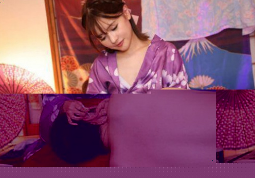 Quán massage với trang phục Nhật truyền thống đầy quyến rũ