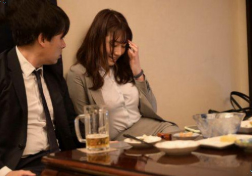 Sếp rủ dê em nhân viên cùng nhậu để lừa địt thật đã hơn